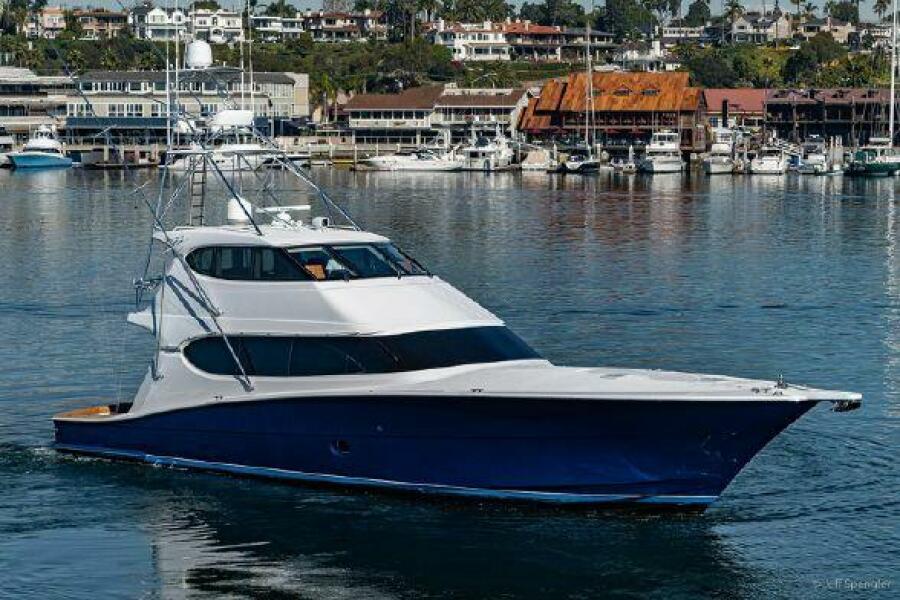 2008 Hatteras 77 Enclosed Bridge