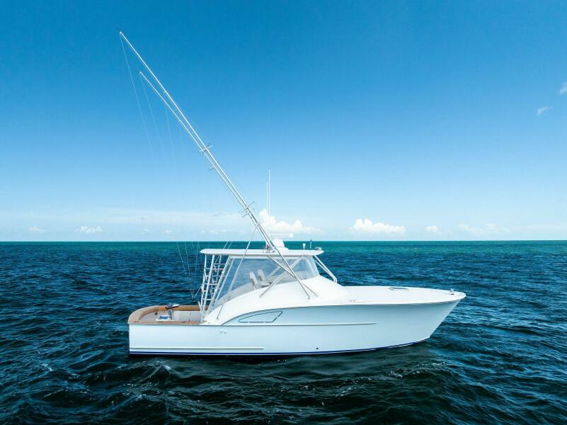 2018 Custom Carolina 35 Express