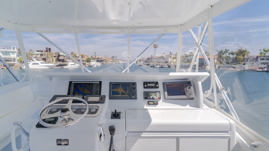 2003 Hatteras 54 Convertible BRAINWAVE Yacht For Sale