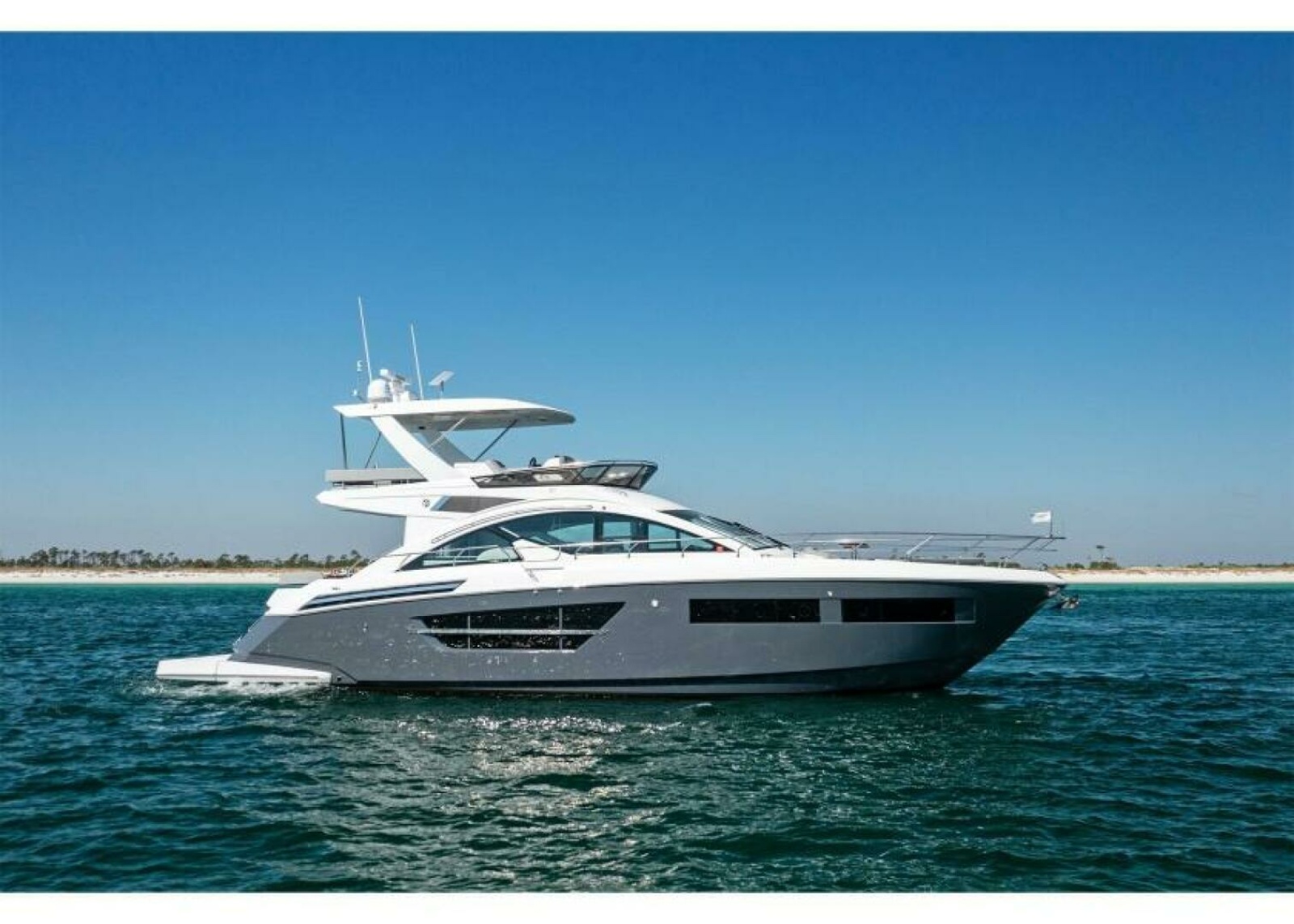 2023 Cruisers Yachts 60 Cantius Fly