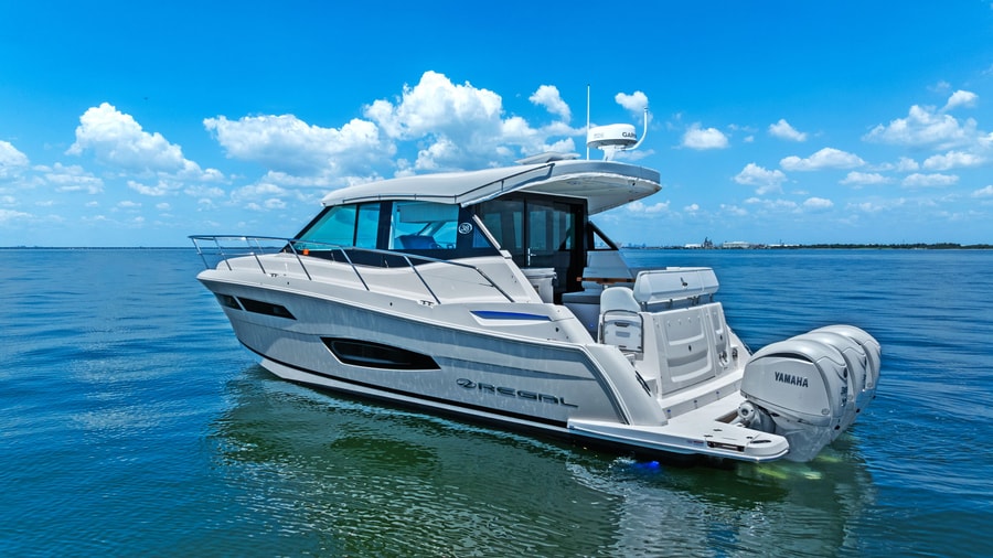 2025 Regal 38 Xo Photo