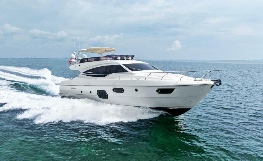 2013 Ferretti Yachts 620