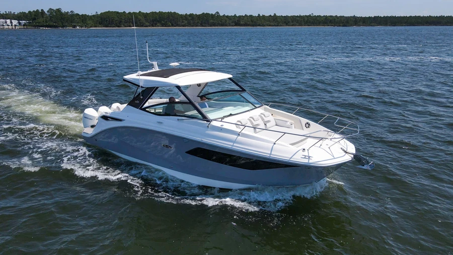 2022 Sea Ray 320 Sundancer OB