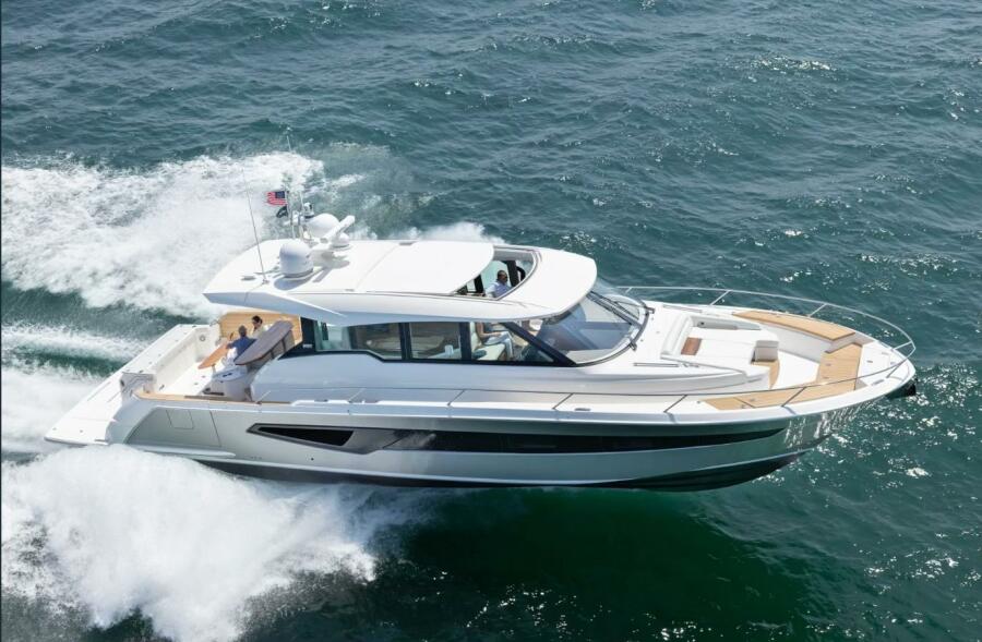 2025 Tiara EX 60