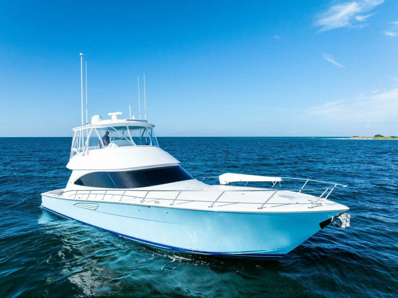 2025 Viking 58 Convertible Photo