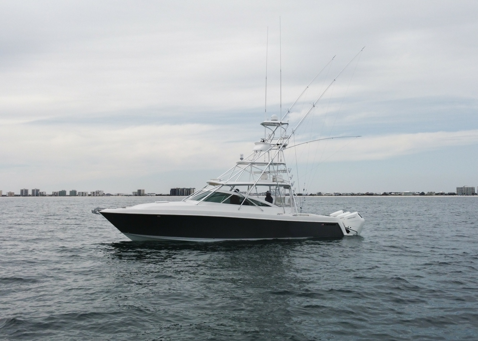 2011 Contender 40 Express