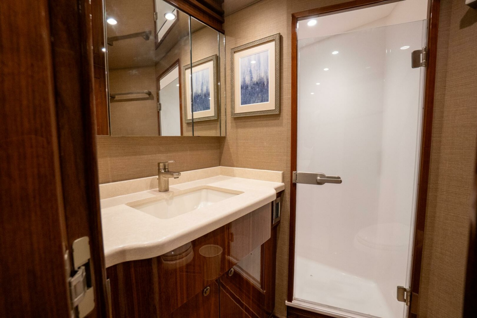 2021 Viking 72 Enclosed Bridge Photo