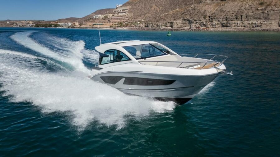2021 Beneteau 32 Gran Turismo