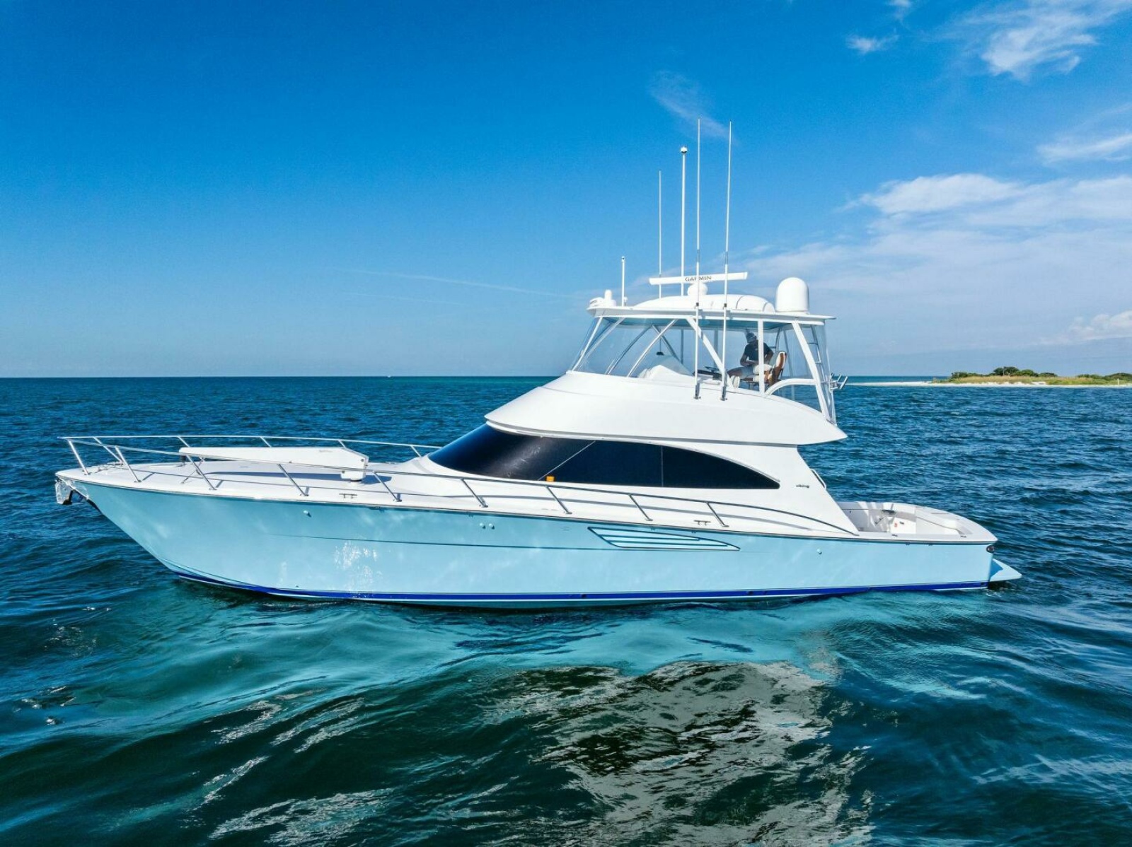 2025 Viking 58 Convertible Photo
