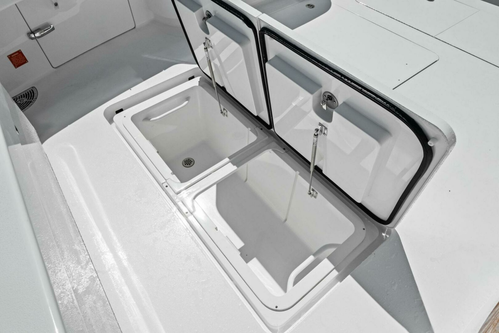 2025 Viking 58 Convertible Photo