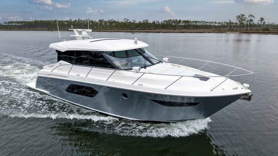 2019 Tiara C49 Coupe