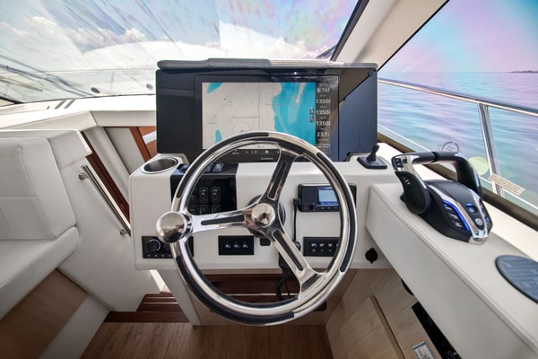 2025 Regal 38 Xo Photo