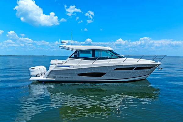 2025 REGAL 38 XO