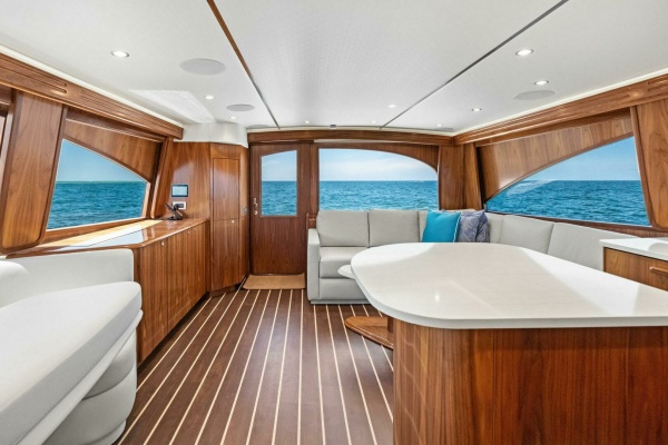 2025 Viking 58 Convertible Photo